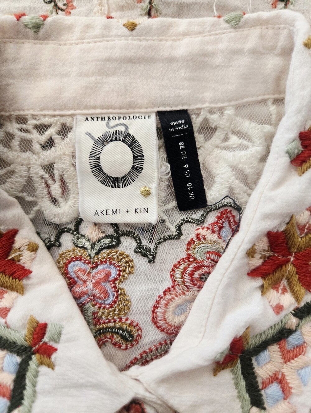 Anthropologie Akemi + Kin Boullion Floral Embroidered Crochet Lace Button Down 6 - Picture 12 of 14